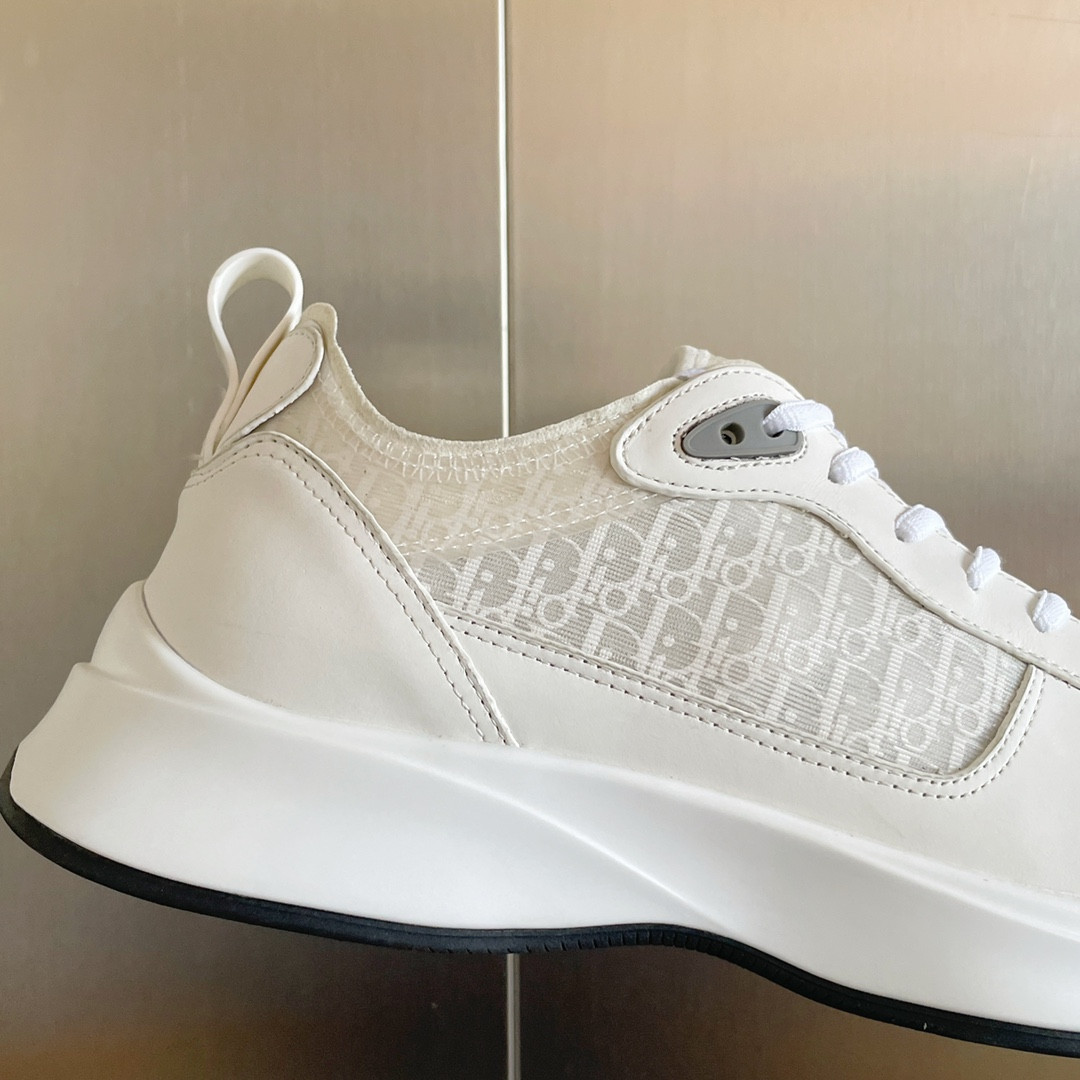 UA Dior B25 Runner Sneaker