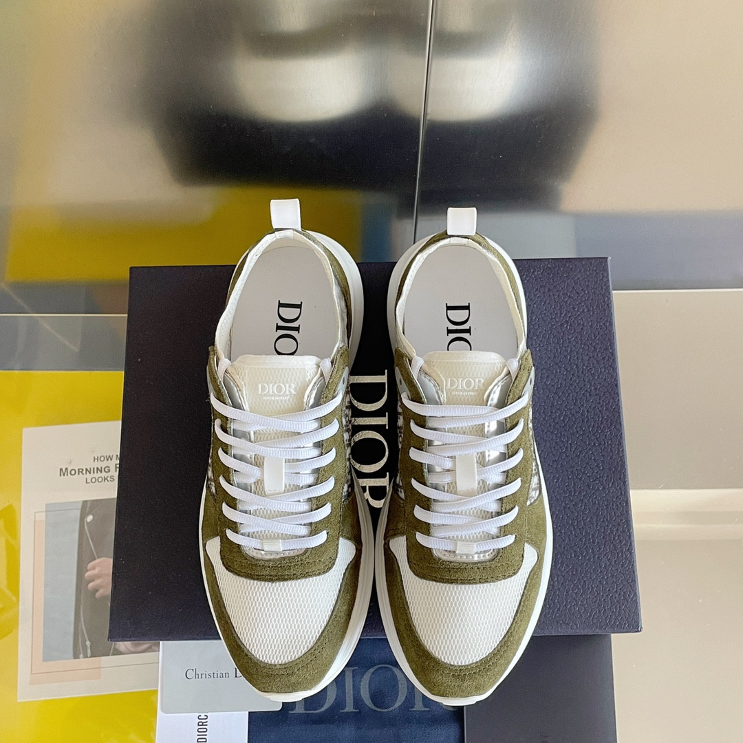 UA Dior B25 Runner Sneaker