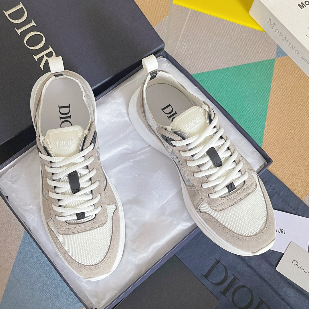 UA Dior B25 Runner Sneaker