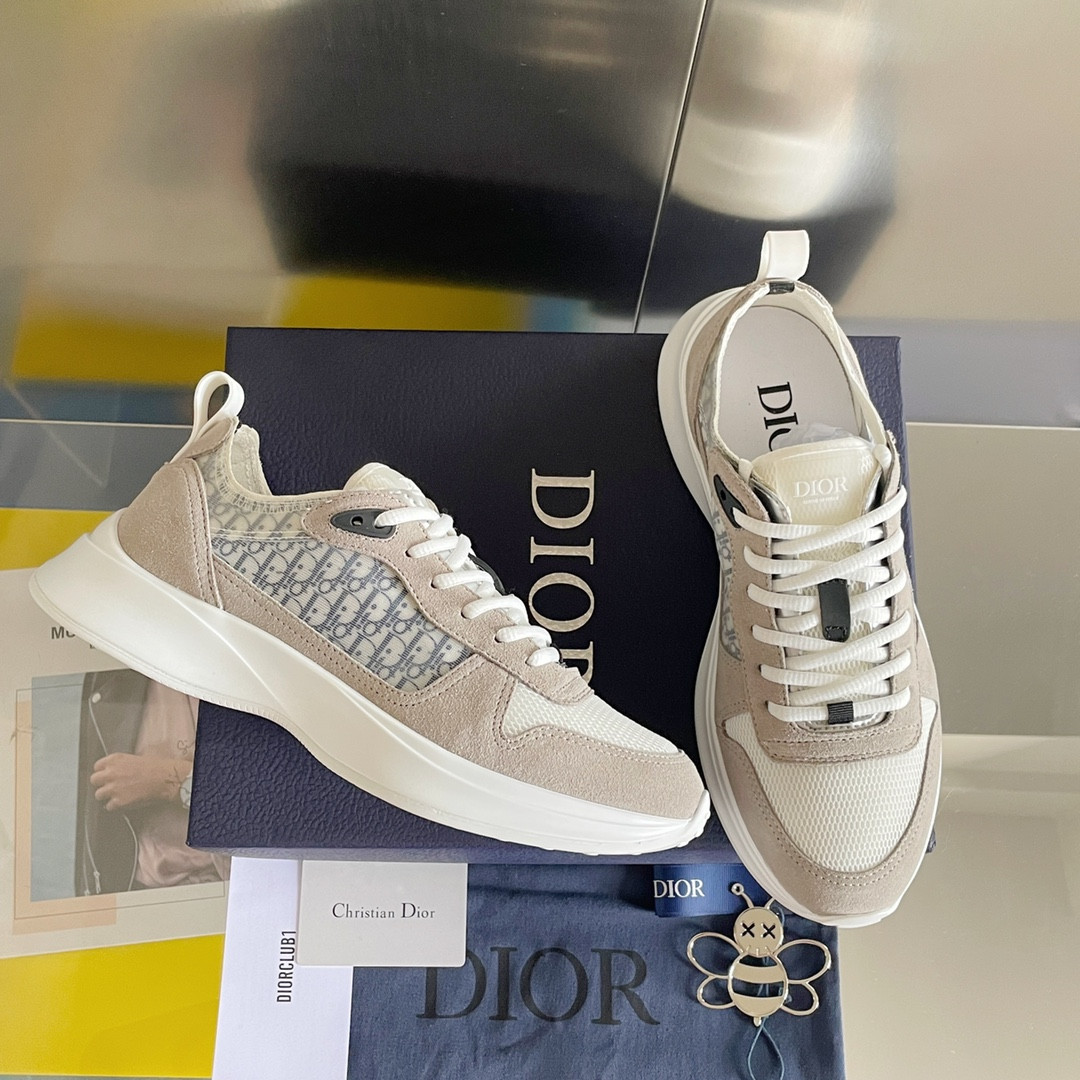 UA Dior B25 Runner Sneaker
