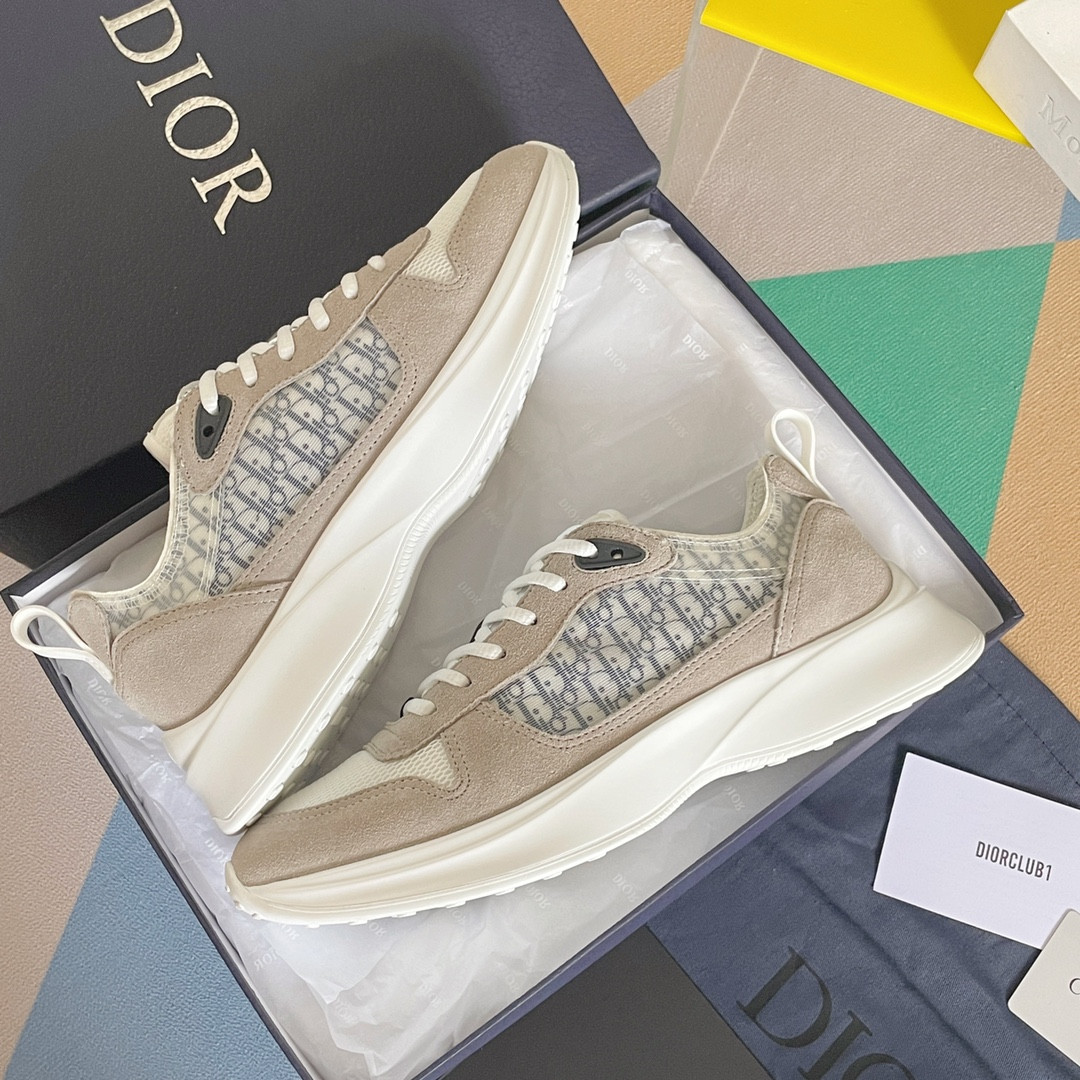 UA Dior B25 Runner Sneaker