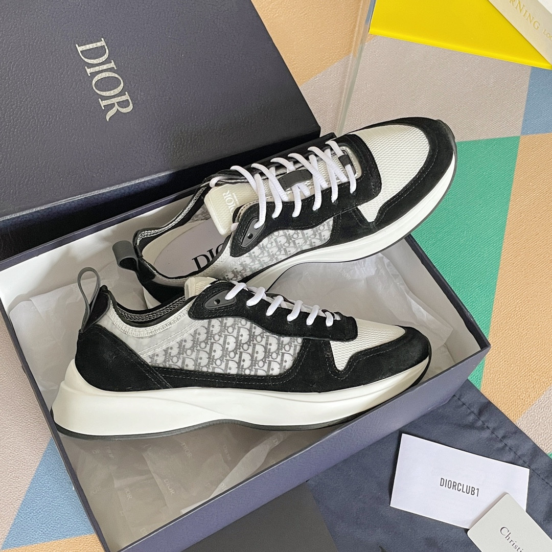 UA Dior B25 Runner Sneaker
