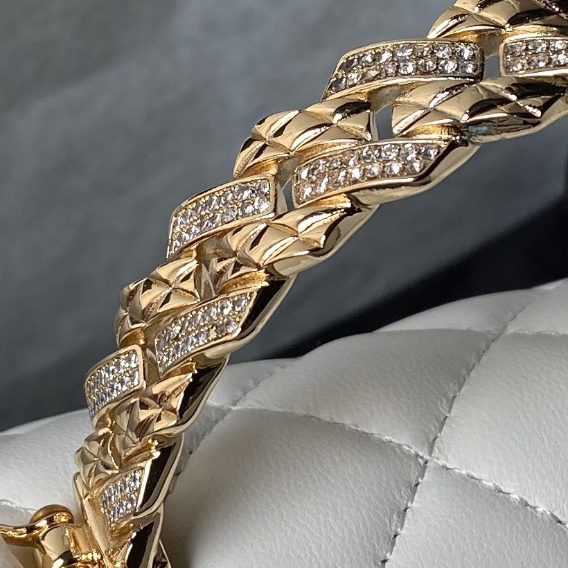 Chanel 24A Mini Classic Handbag 12 × 20 × 6 cm