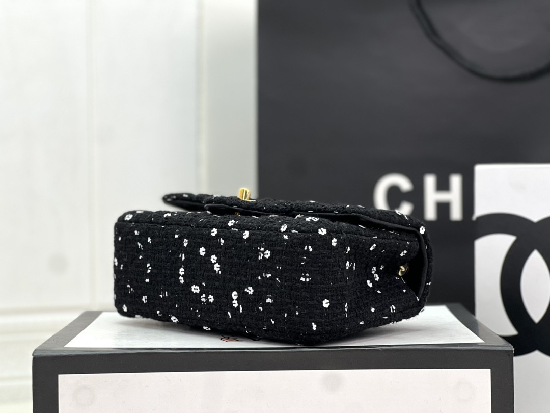 Chanel Classic Flap Bag 20cm