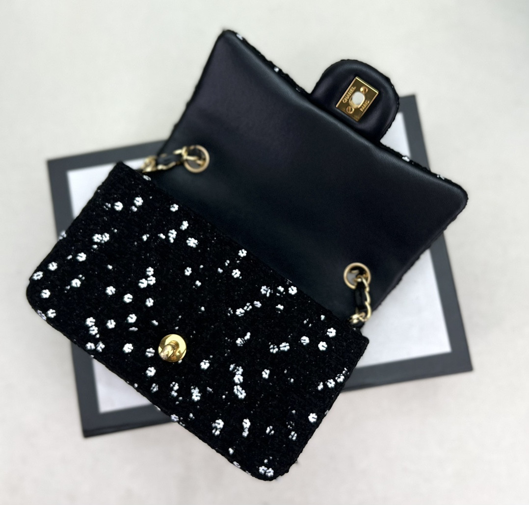 Chanel Classic Flap Bag 20cm