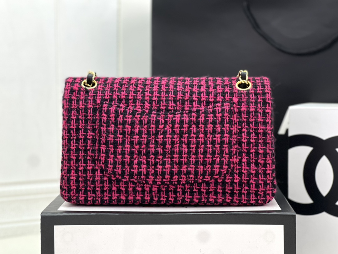 Chanel Classic Flap Bag 25cm