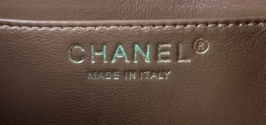 Chanel Classic Flap Bag 20cm