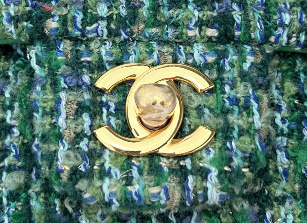 Chanel Classic Flap Bag 20cm