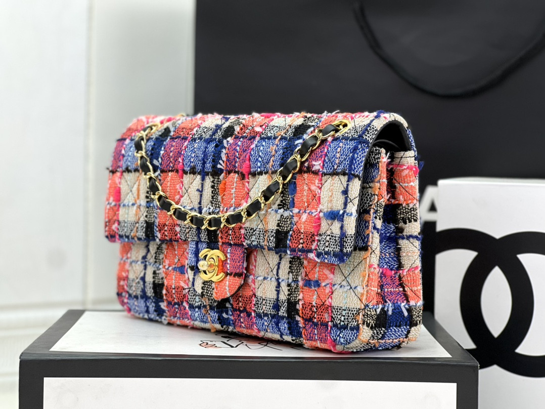 Chanel Classic Flap Bag 25cm