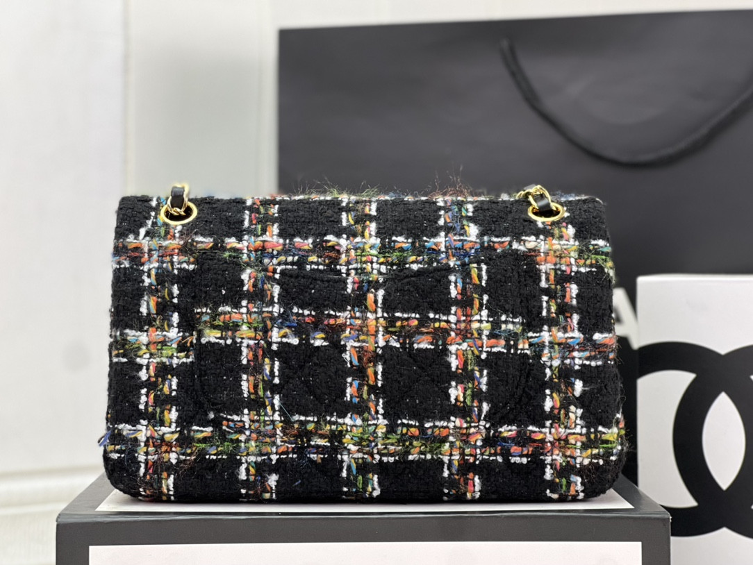 Chanel Classic Flap Bag 25cm