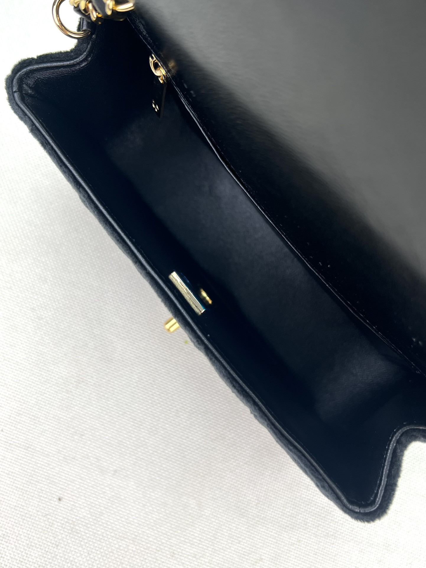 Chanel Classic Flap Bag 20cm