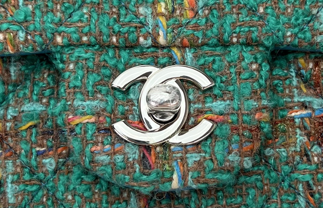 Chanel Classic Flap Bag 20cm