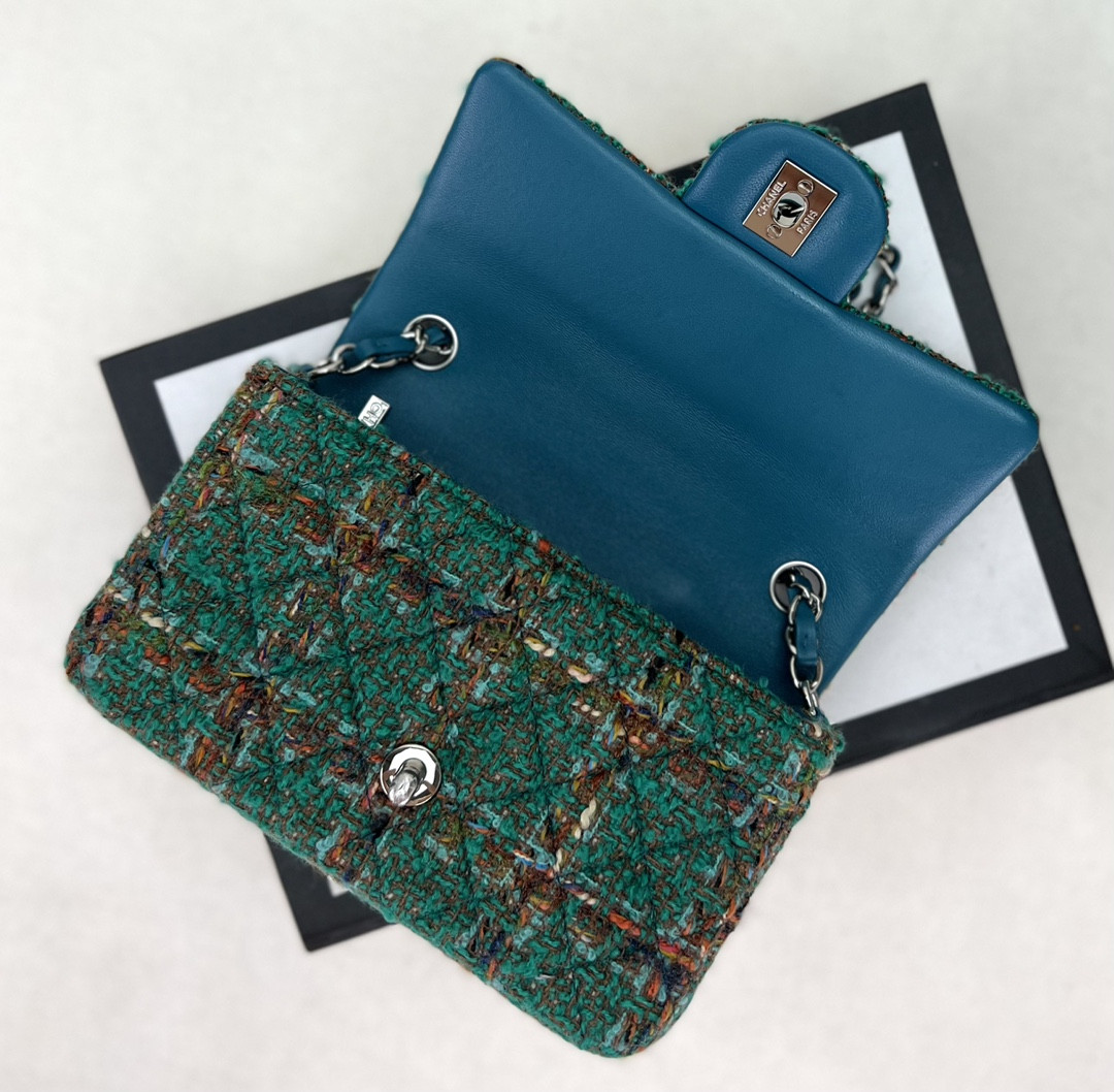 Chanel Classic Flap Bag 20cm