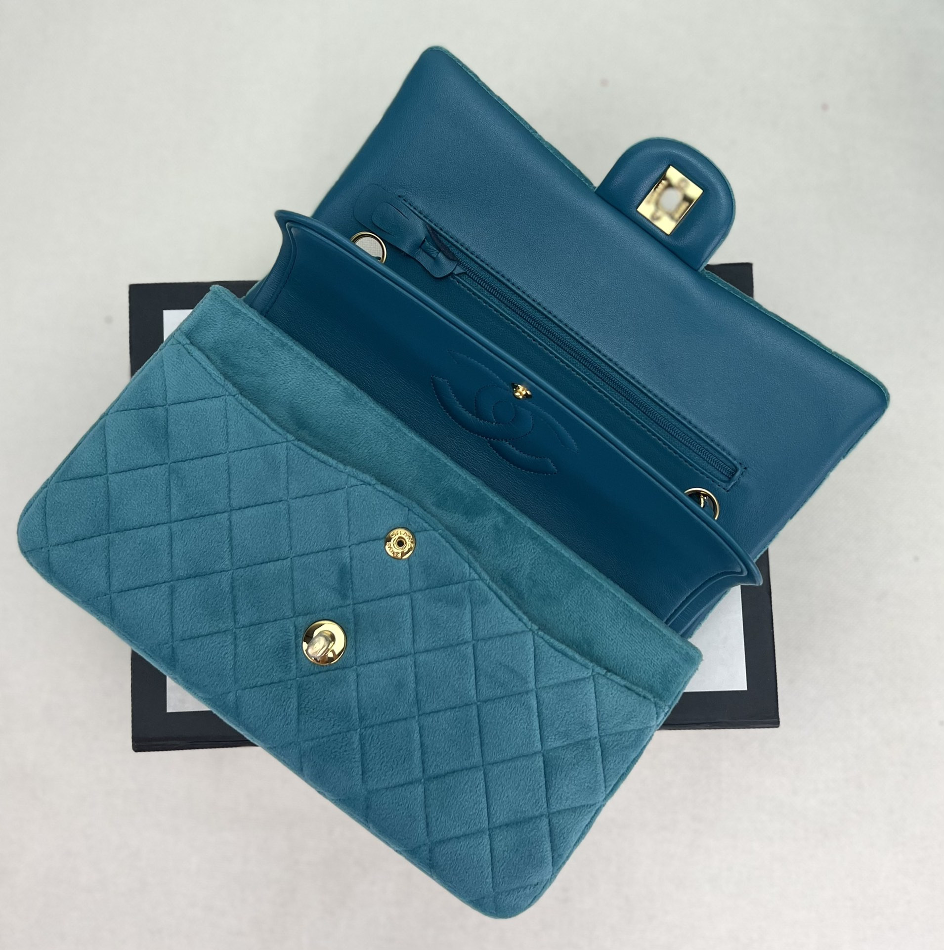 Chanel Classic Flap Bag 25cm