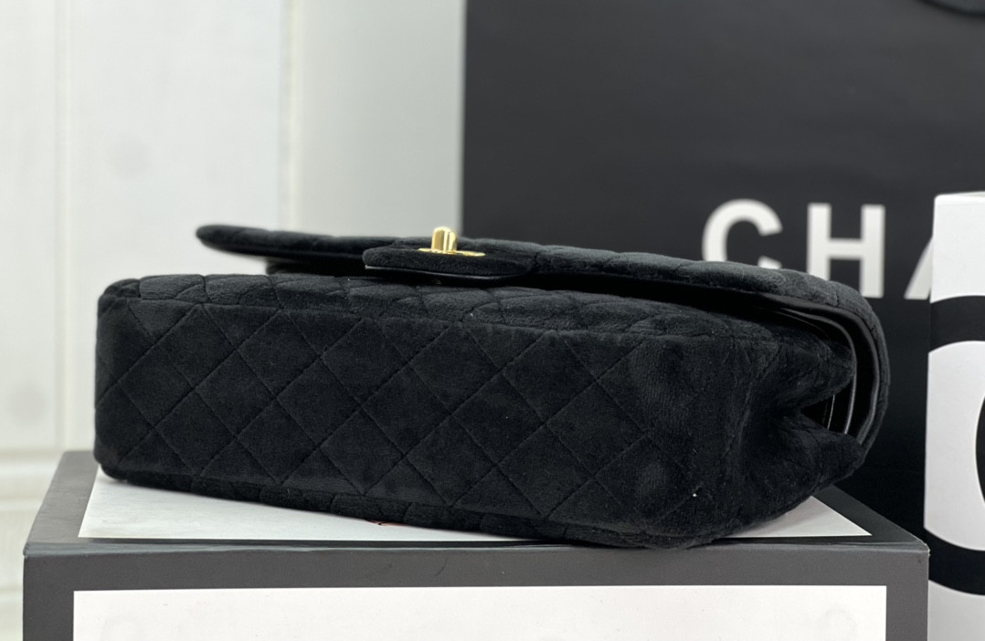 Chanel Classic Flap Bag 25cm