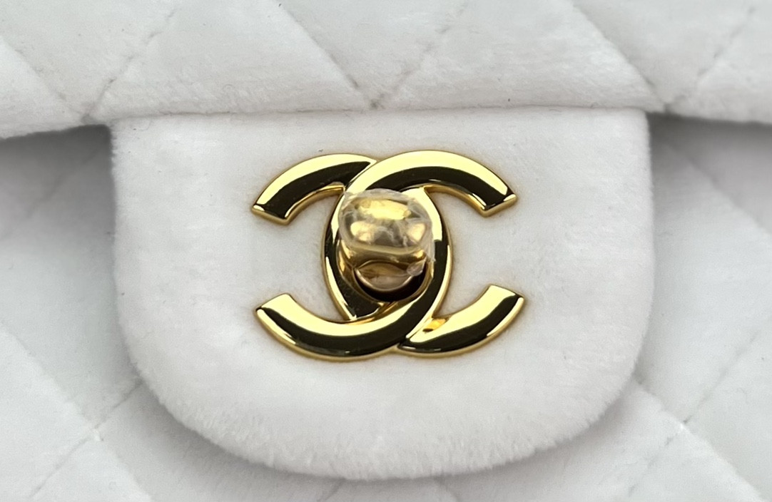 Chanel Classic Flap Bag 25cm