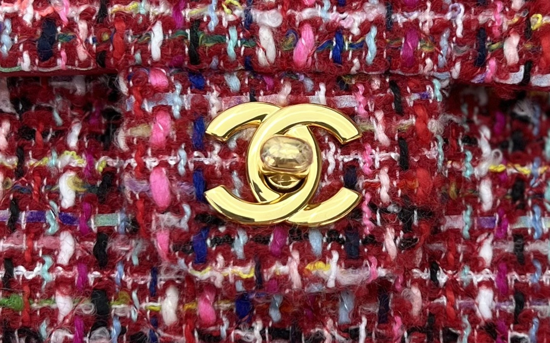 Chanel Classic Flap Bag 25cm