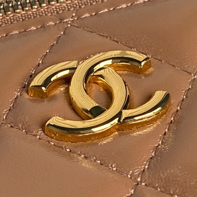 Chanel Clutch With Chain 9.5x 17x 8CM