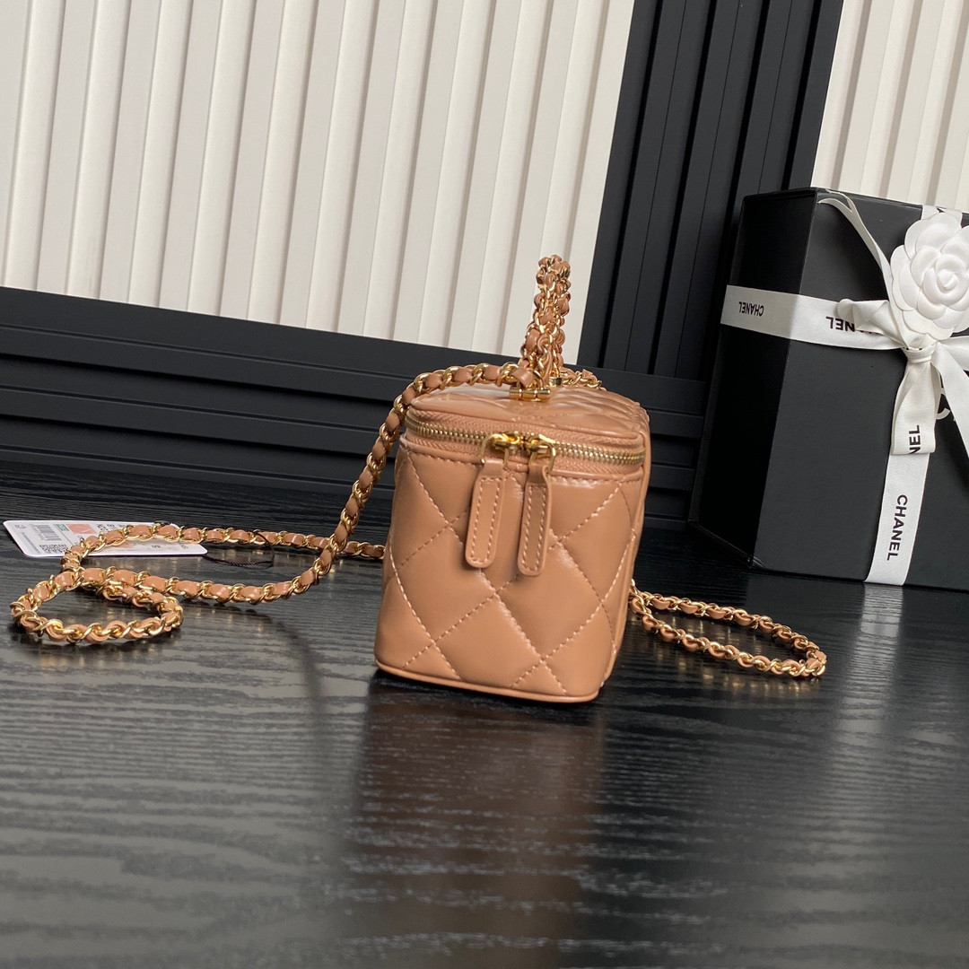 Chanel Clutch With Chain 9.5x 17x 8CM