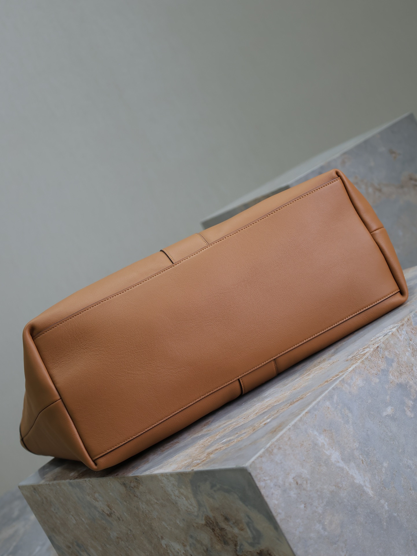 YSL WHY TOTE 38 39x34x22cm