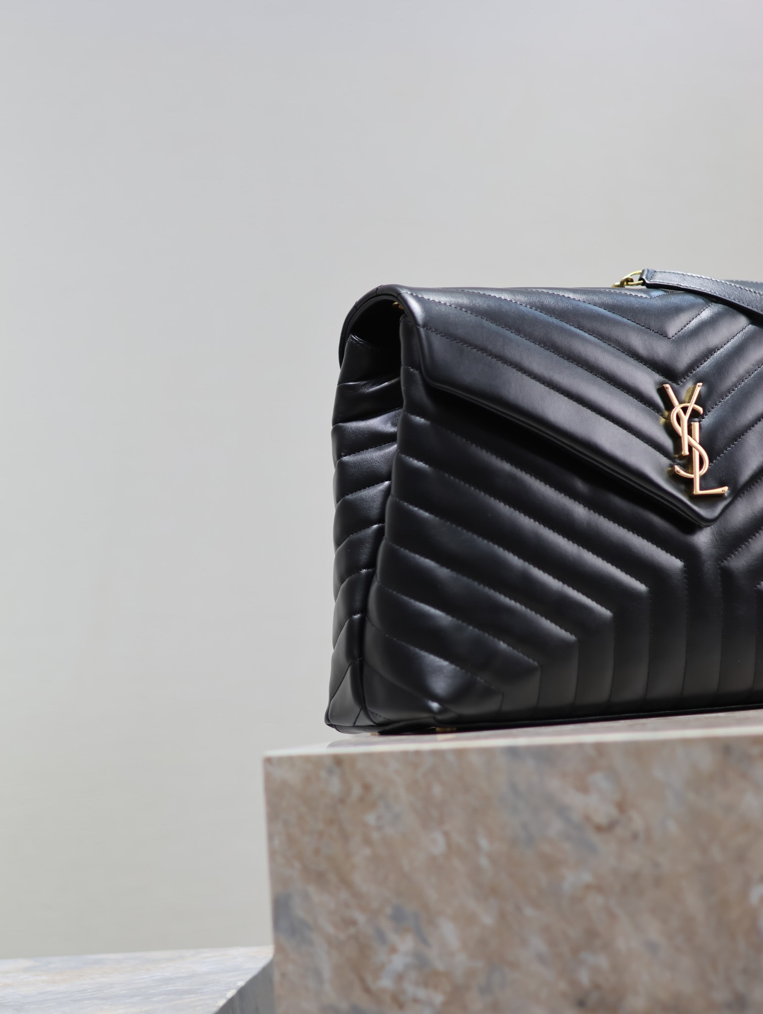 YSL LouLou 36×27×14cm