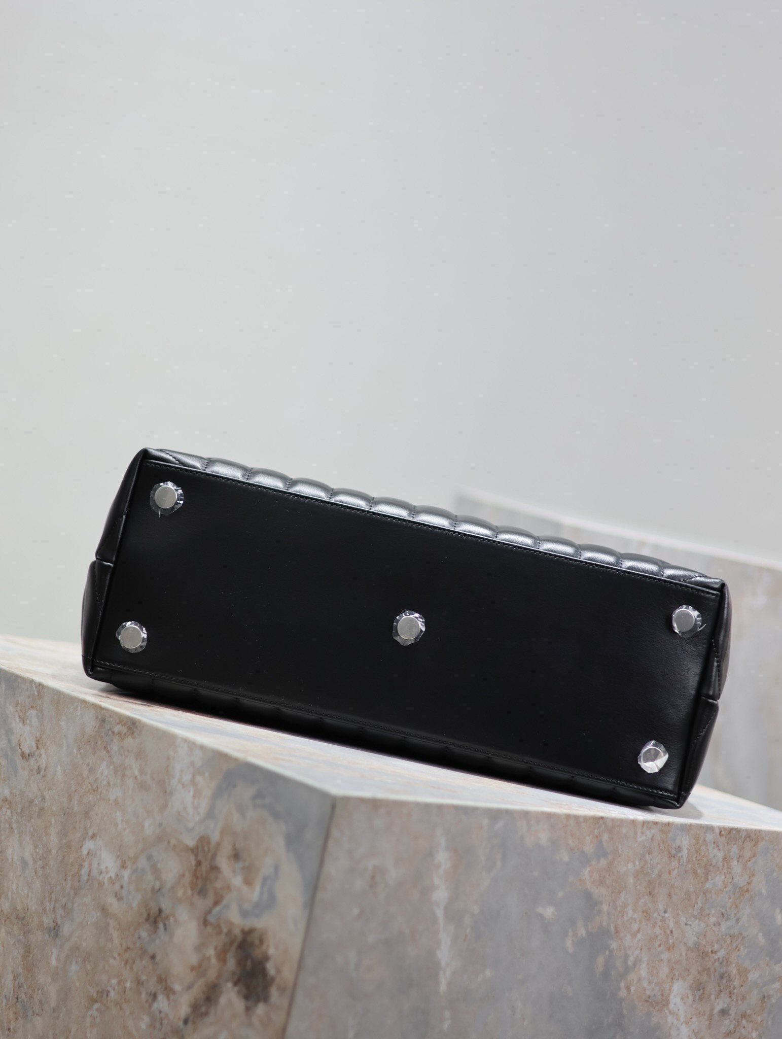 YSL LouLou 36×27×14cm