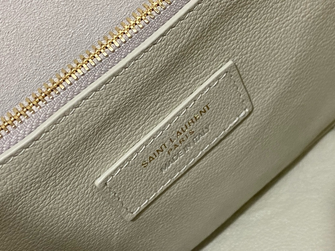 YSL LE 5 À 7 23x22x8cm