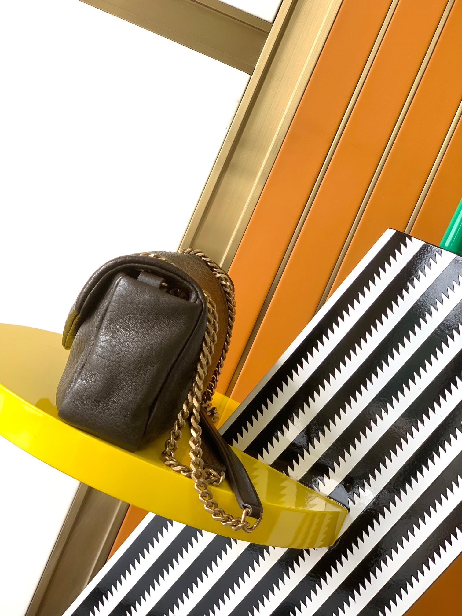 YSL Calypso small in plunged lambskin 26x14x7cm