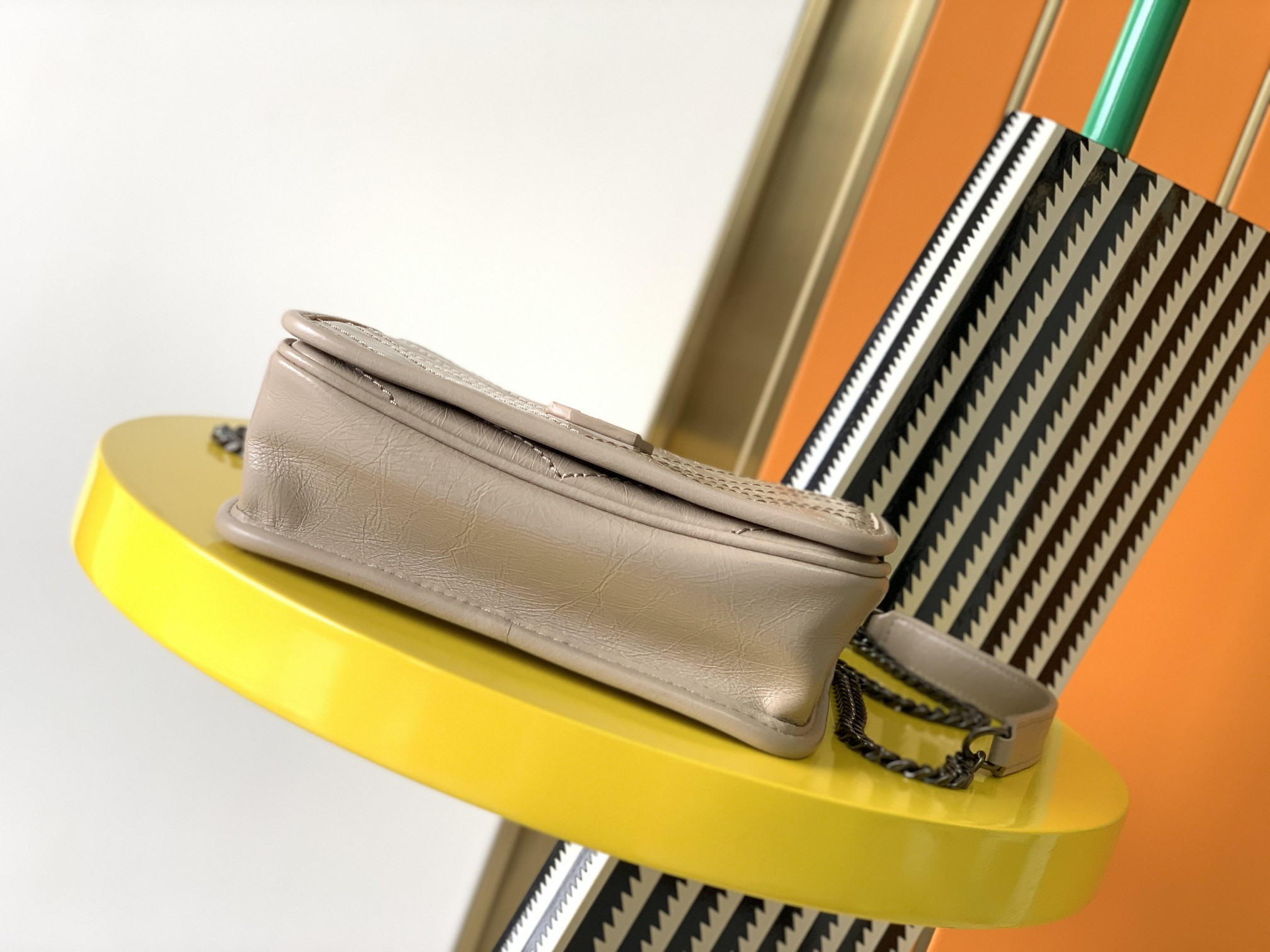 YSL NIKI CHAIN WALLET IN SHINY LEATHER WHITE 19 x 15 x 6 CM