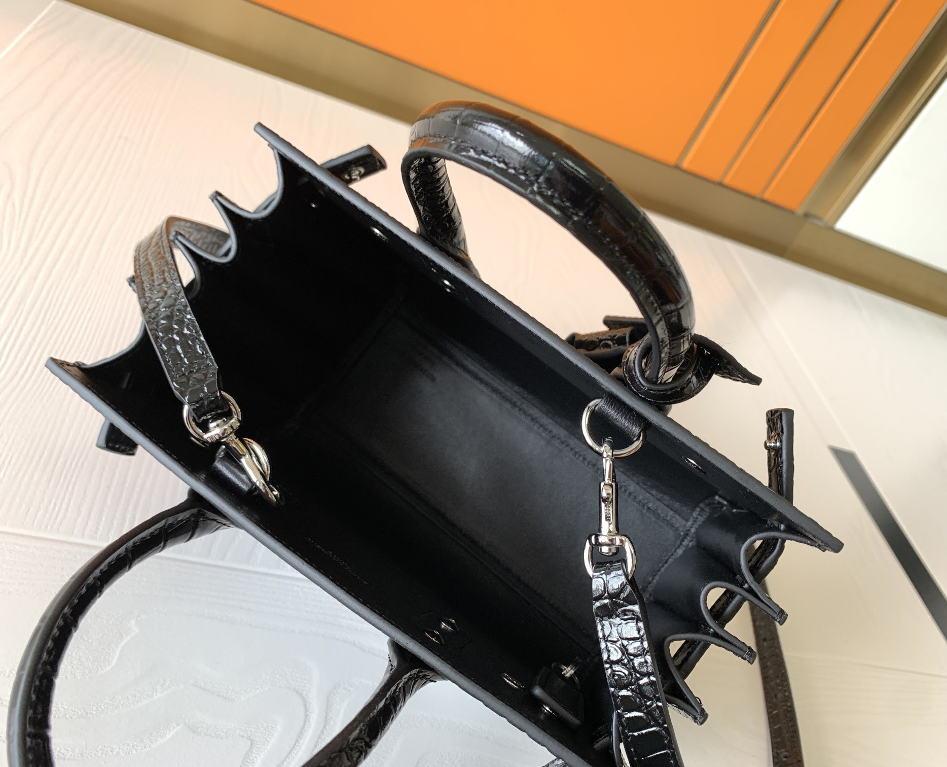 YSL SAC DE JOUR IN CROCODILE EMBOSSED LEATHER - NANO 22x18x10.5cm