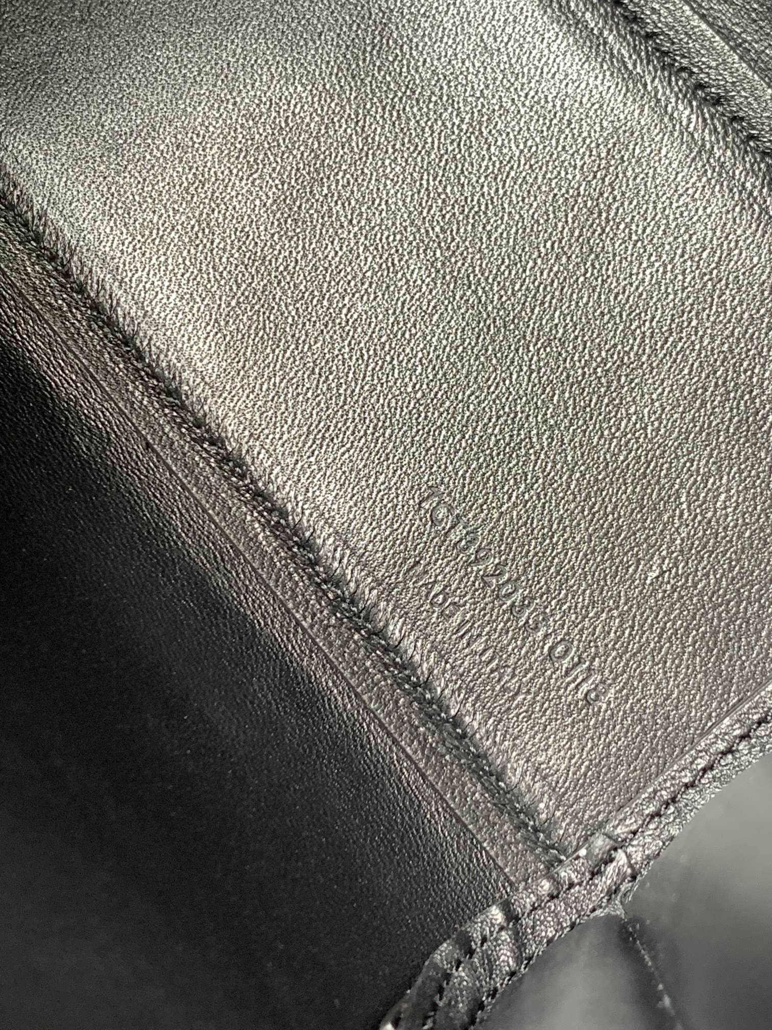 YSL SAC DE JOUR IN CROCODILE EMBOSSED LEATHER - NANO 22x18x10.5cm