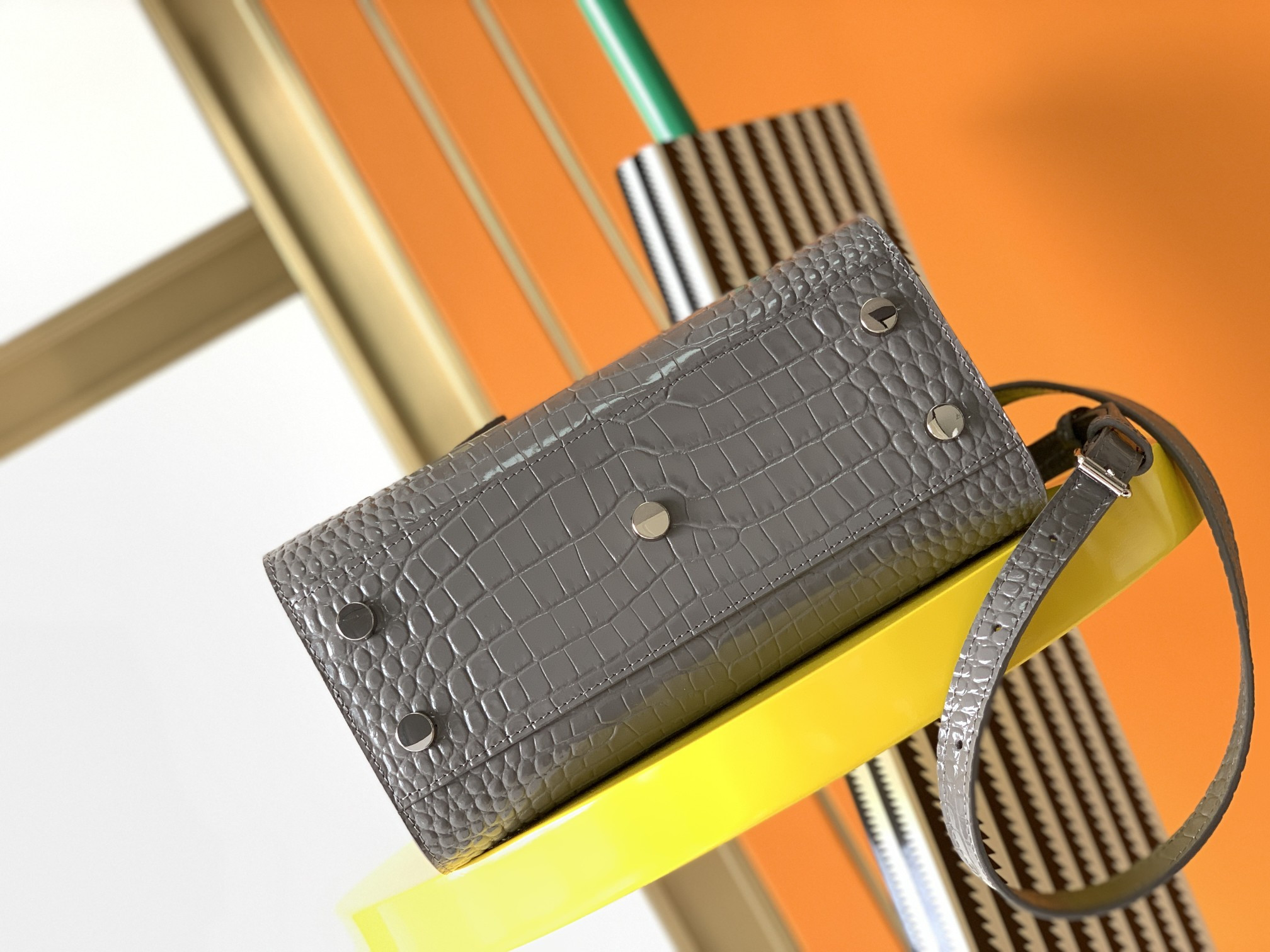 YSL SAC DE JOUR IN CROCODILE EMBOSSED LEATHER - NANO 22x18x10.5cm