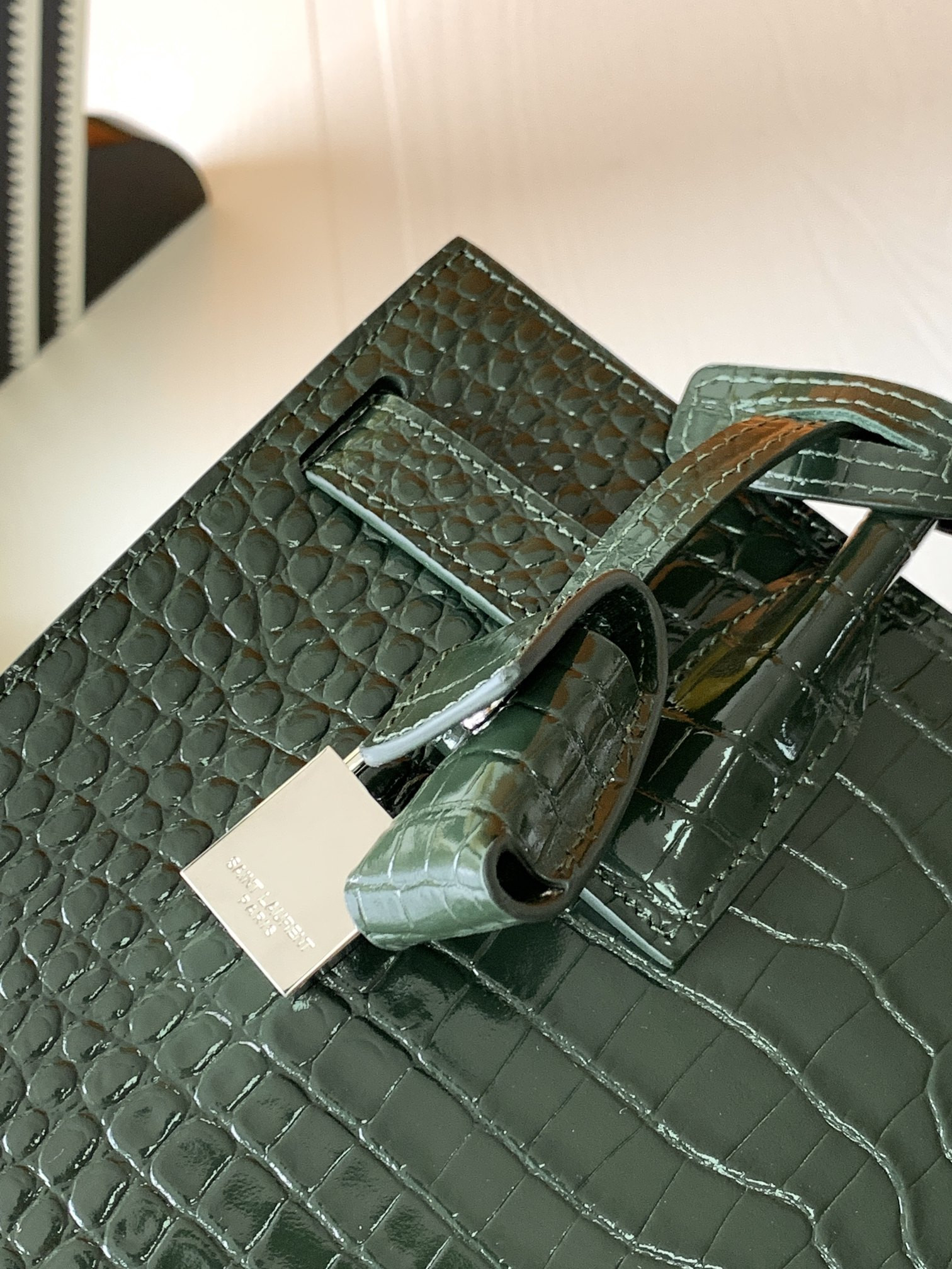 YSL SAC DE JOUR IN EMBOSSED CROCODILE LEATHER - baby 26x13.5x12.5cm