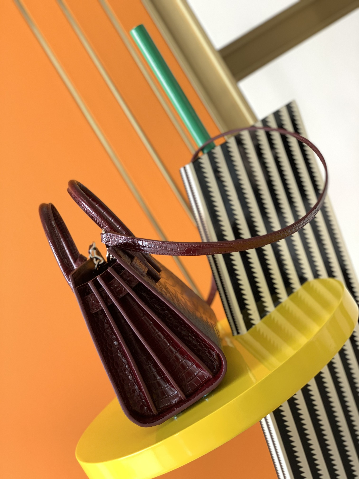 YSL SAC DE JOUR IN CROCODILE EMBOSSED LEATHER - NANO 22x18x10.5cm