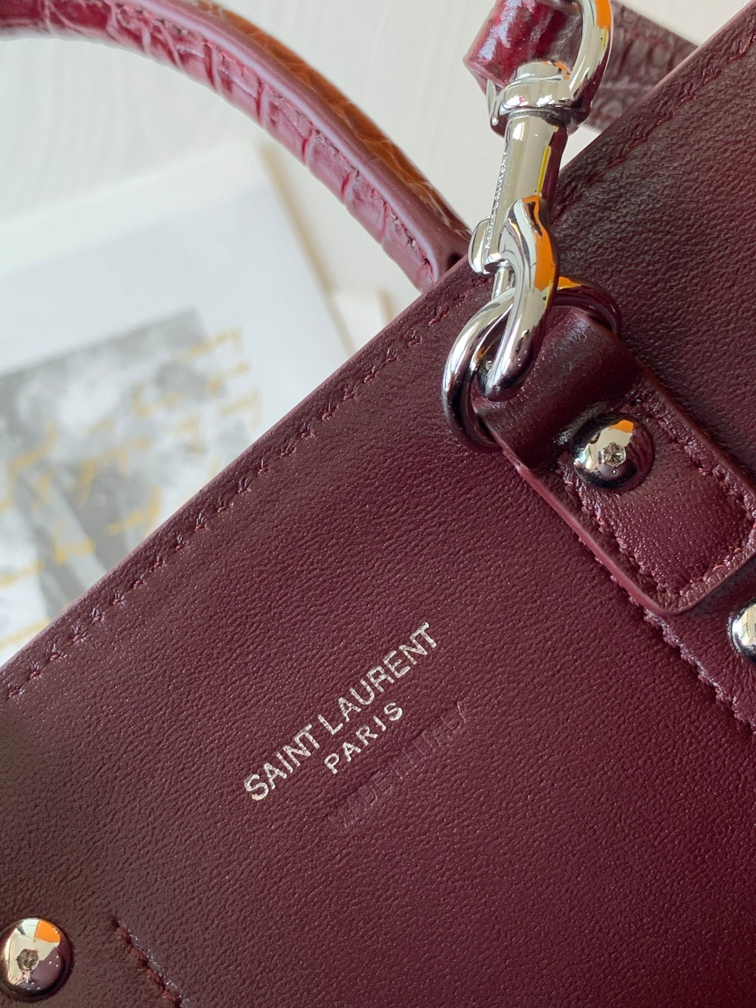 YSL SAC DE JOUR IN CROCODILE EMBOSSED LEATHER - NANO 22x18x10.5cm