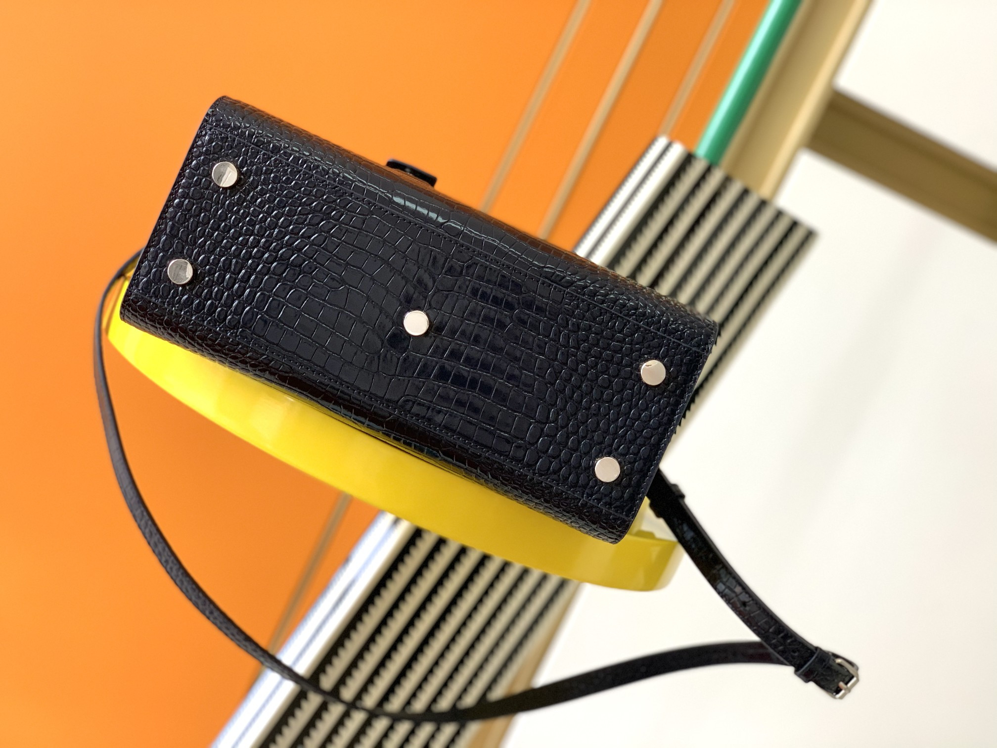 YSL SAC DE JOUR IN EMBOSSED CROCODILE LEATHER - baby 26x13.5x12.5cm