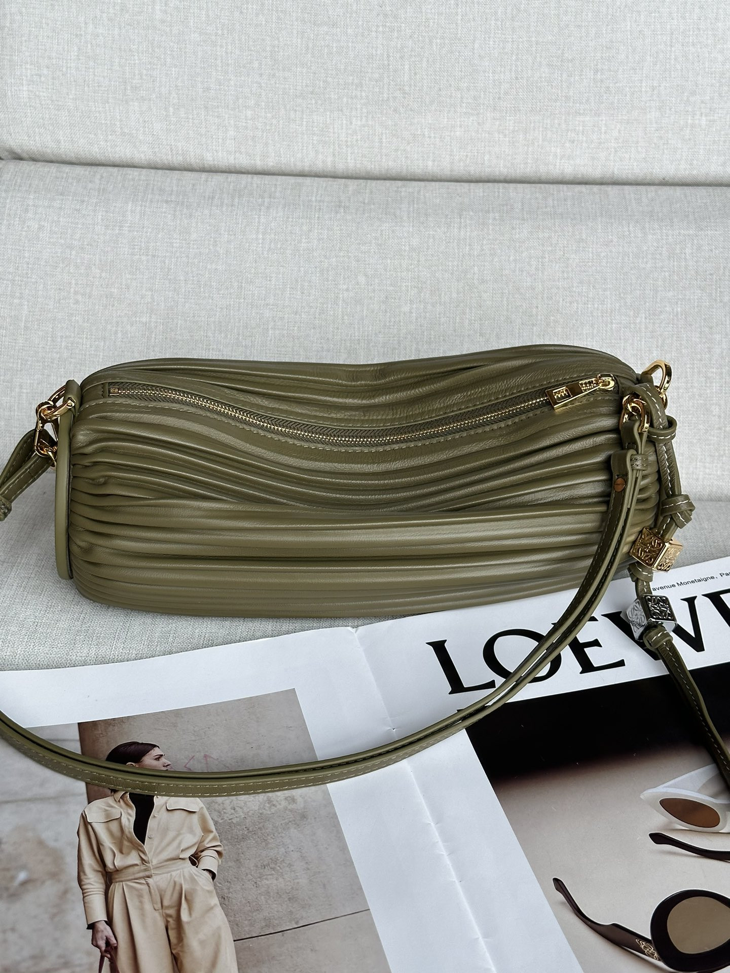 LOEWE Bracelet Pouch in pleated nappa 25x10x10cm