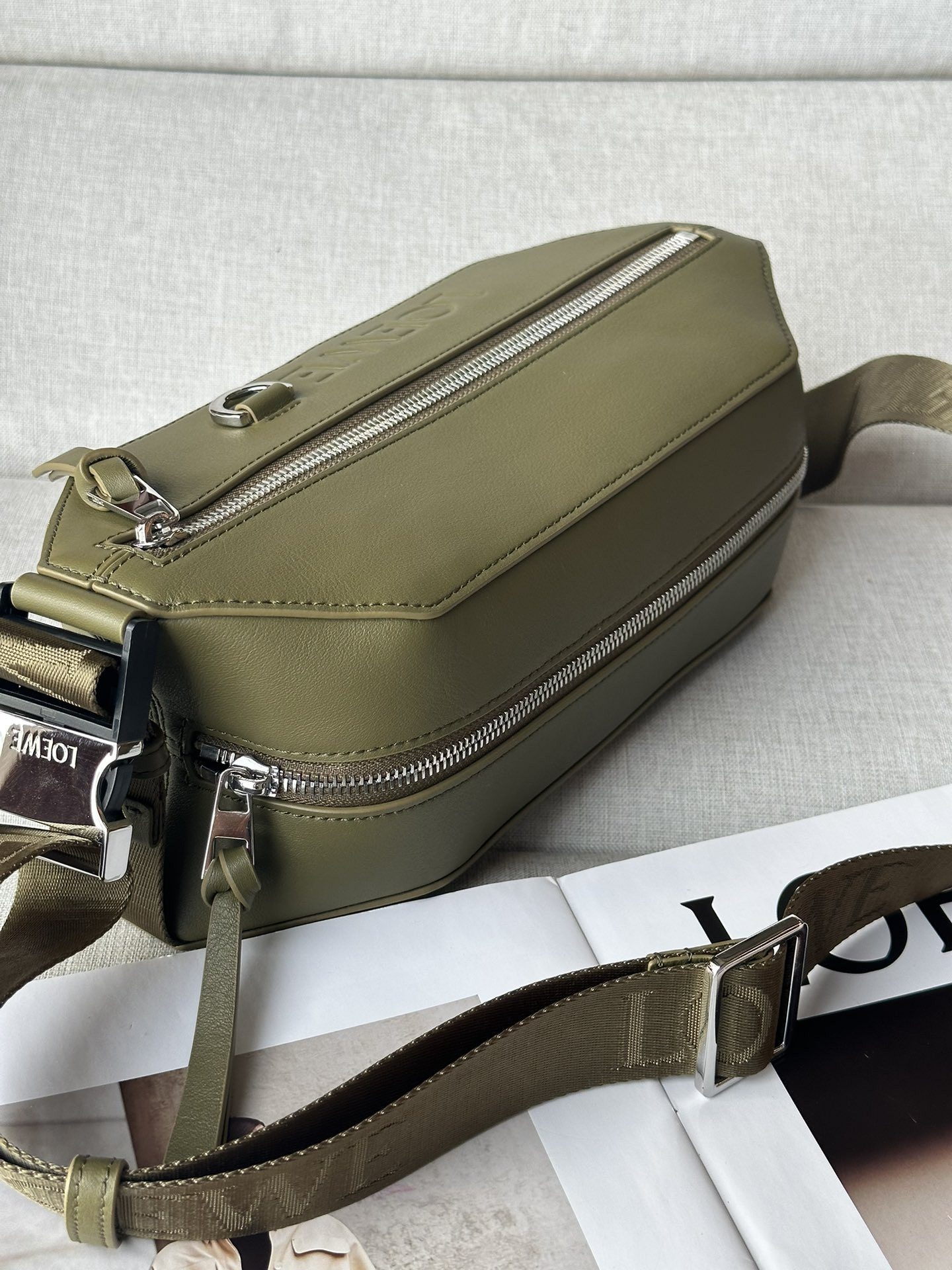 LOEWE Convertible sling in classic calfskin 32.5x9x12.3cm