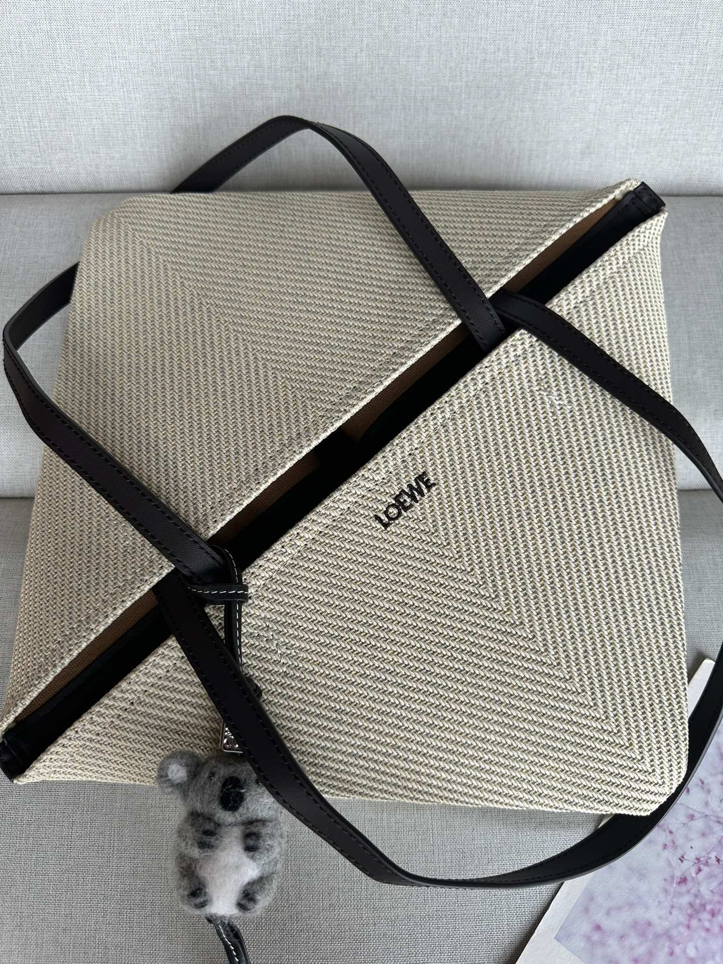 LOEWE Puzzle Fold tote 21x5.5x31cm