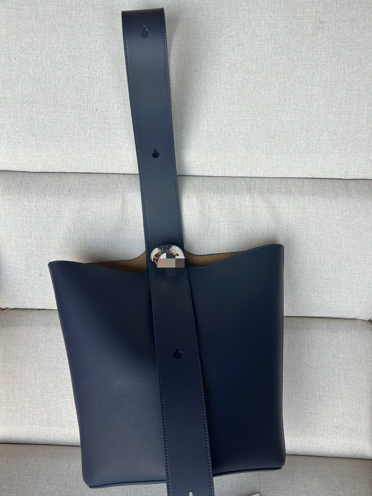 LOEWE Medium Pebble bucket in mellow calfskin 24.5x23.5x28cm