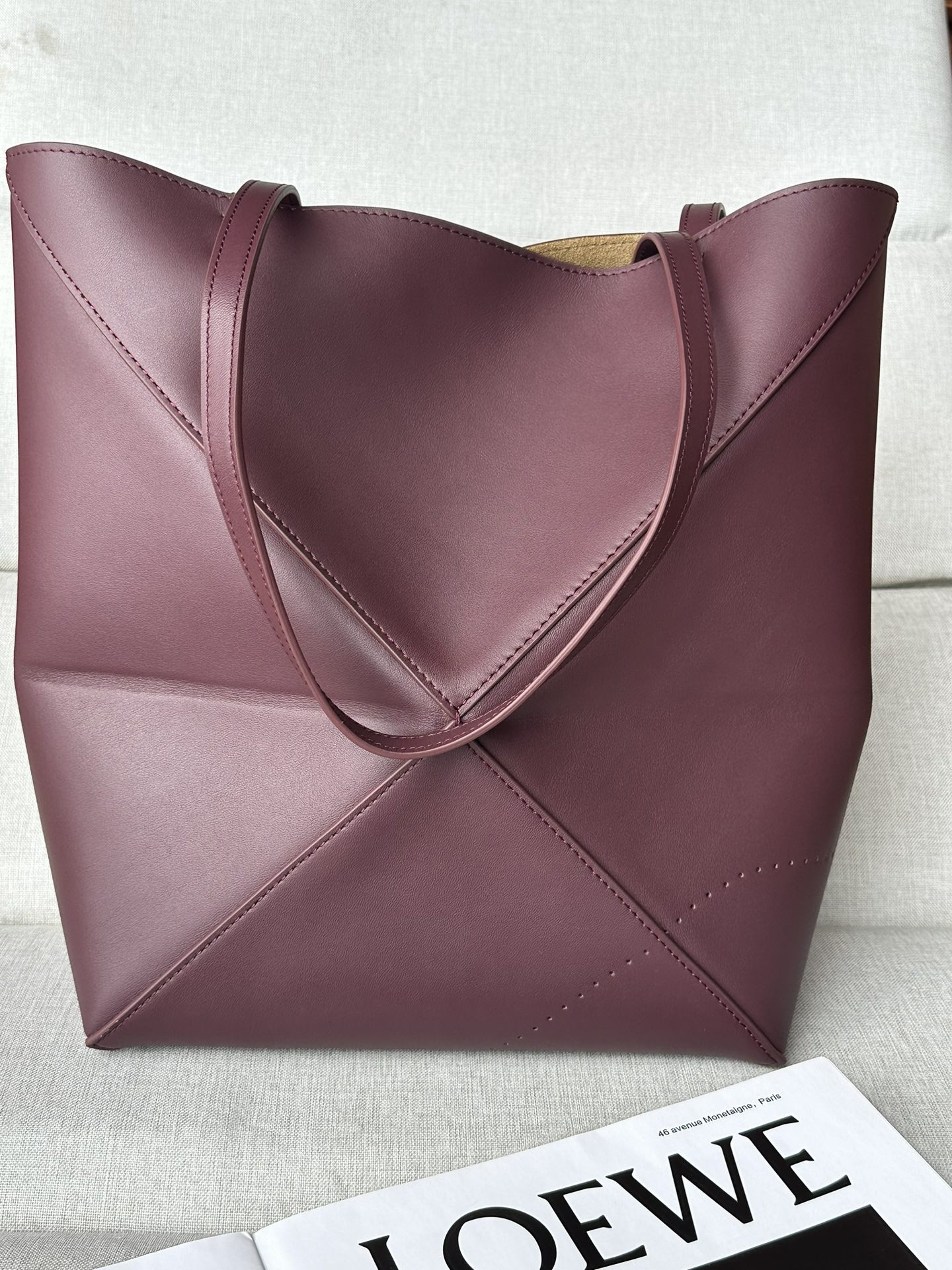 LOEWE Medium Puzzle Fold tote in shiny calfskin 25.5x14.5x31.5cm