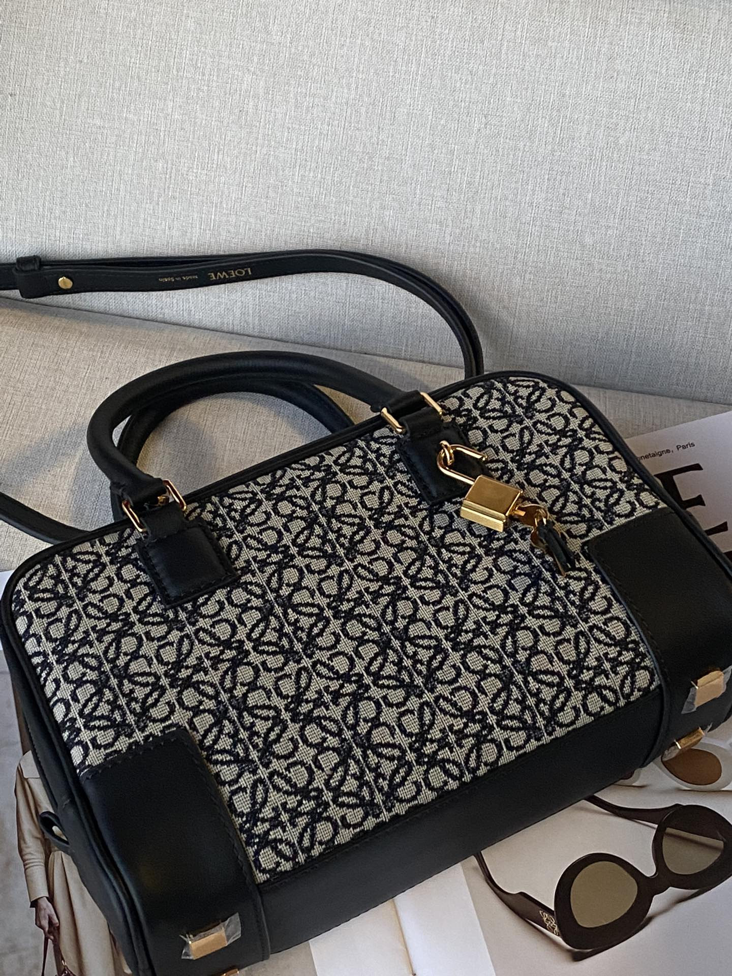 LOEWE Amazona 23x15x19cm