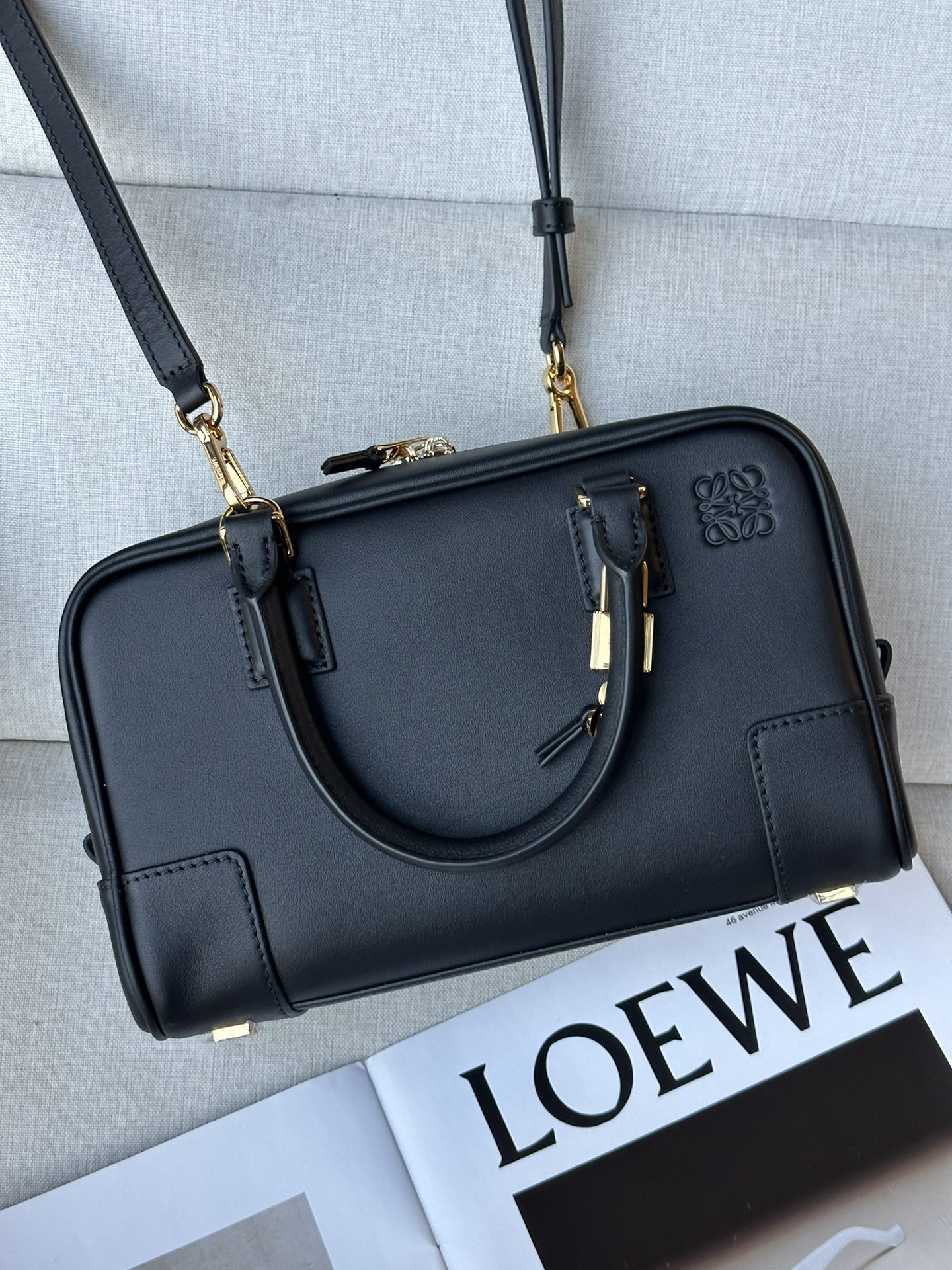 LOEWE Amazona 23 bag in nappa calfskin 23x15.5x9.7cm