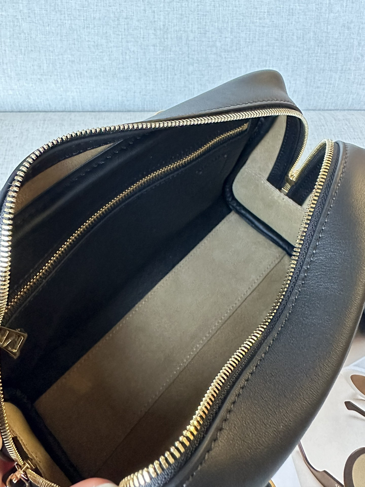 LOEWE Amazona 23 bag in nappa calfskin 23x15.5x9.7cm