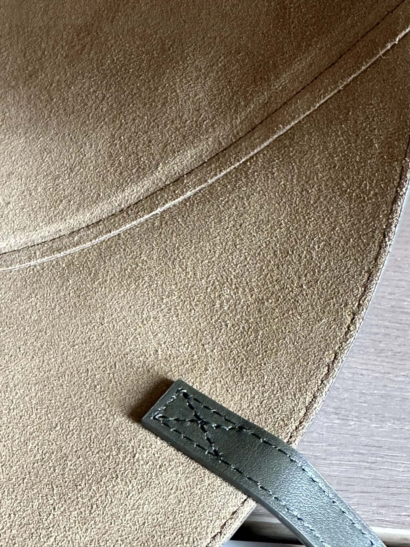 LOEWE Medium Puzzle Fold tote in shiny calfskin 25.5x14.5x31.5cm