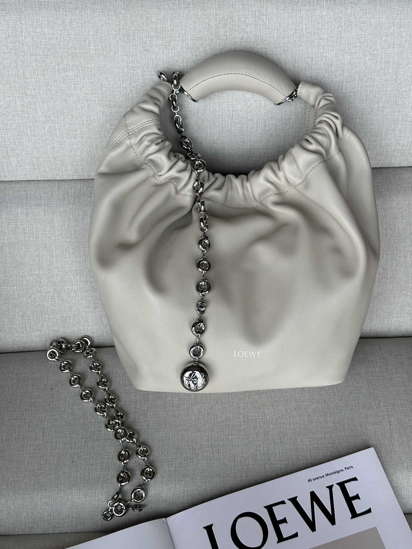 LOEWE Small Squeeze bag in mellow nappa lambskin 29x10.5x24cm