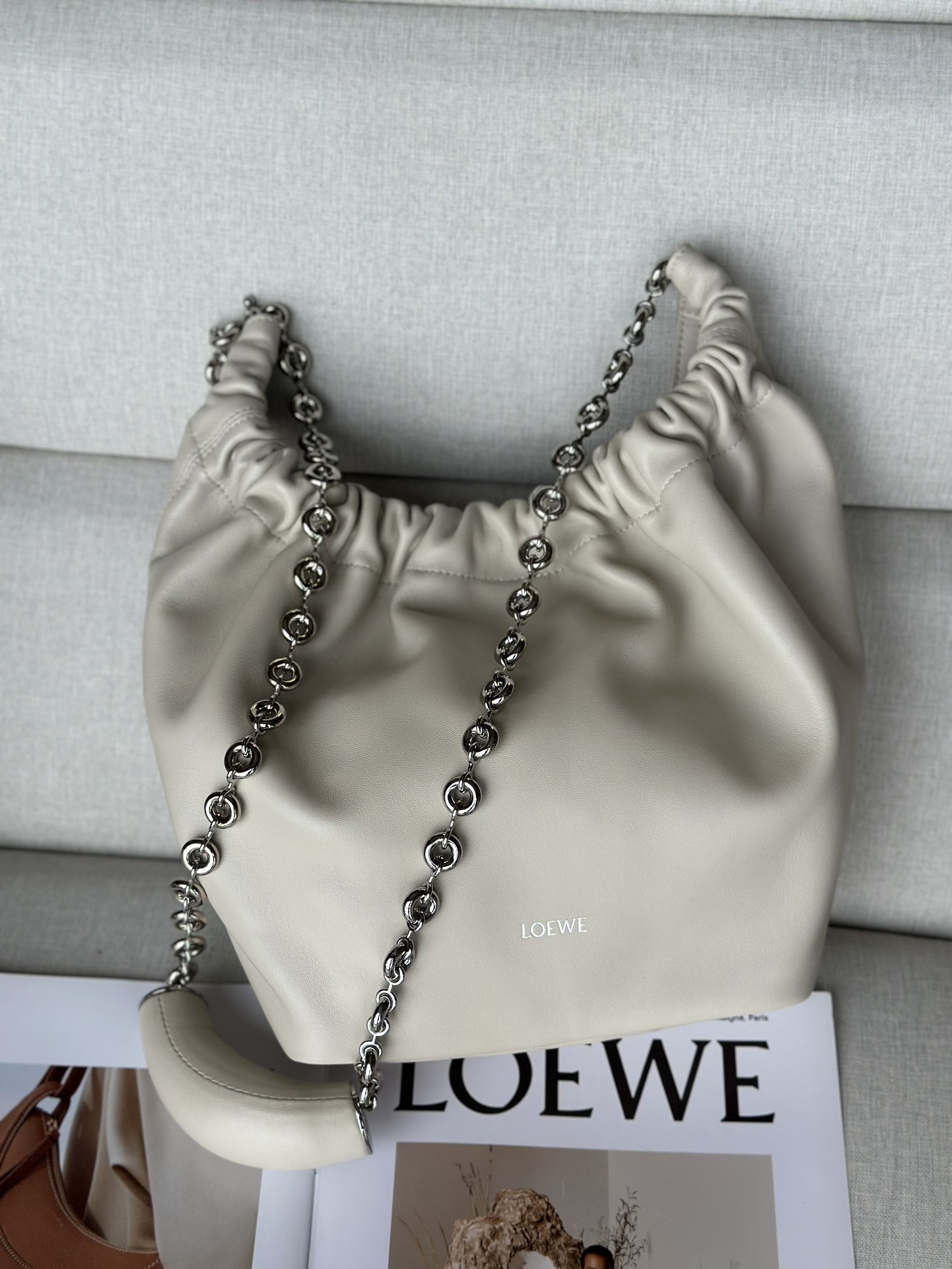 LOEWE Small Squeeze bag in mellow nappa lambskin 29x10.5x24cm