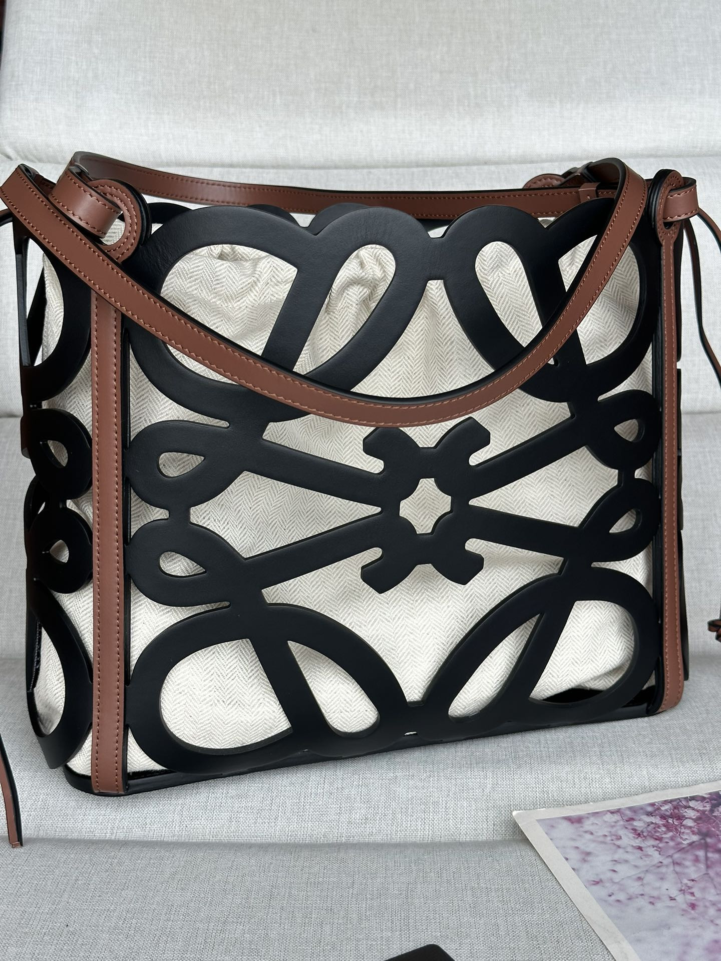 LOEWE Anagram Tote 32x27x11cm