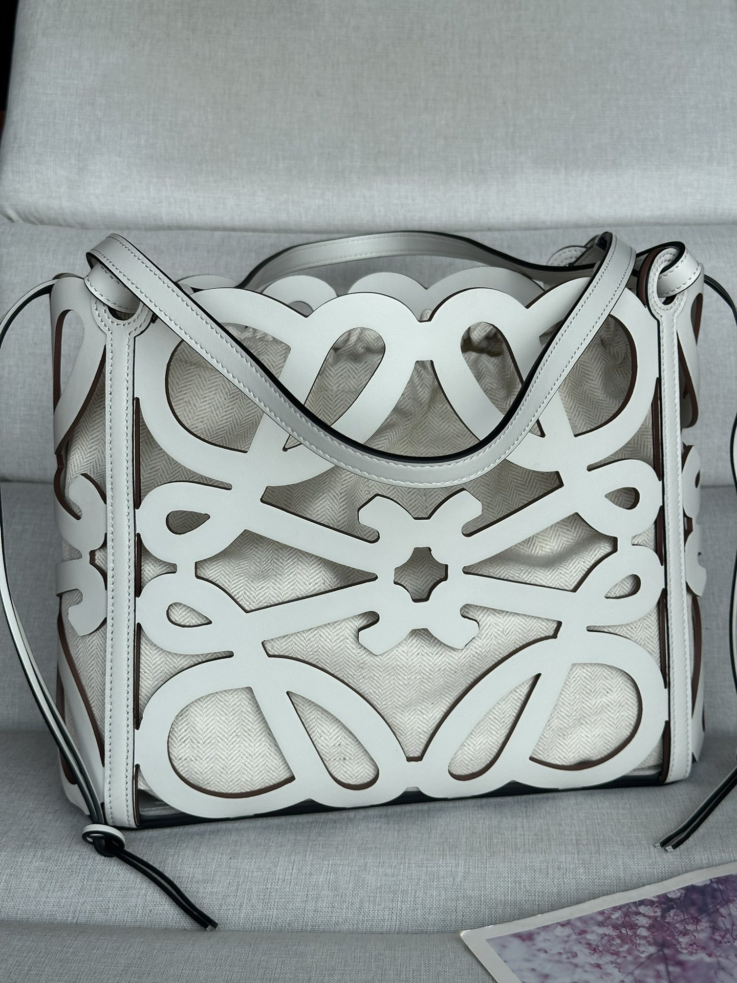 LOEWE Anagram Tote 32x27x11cm