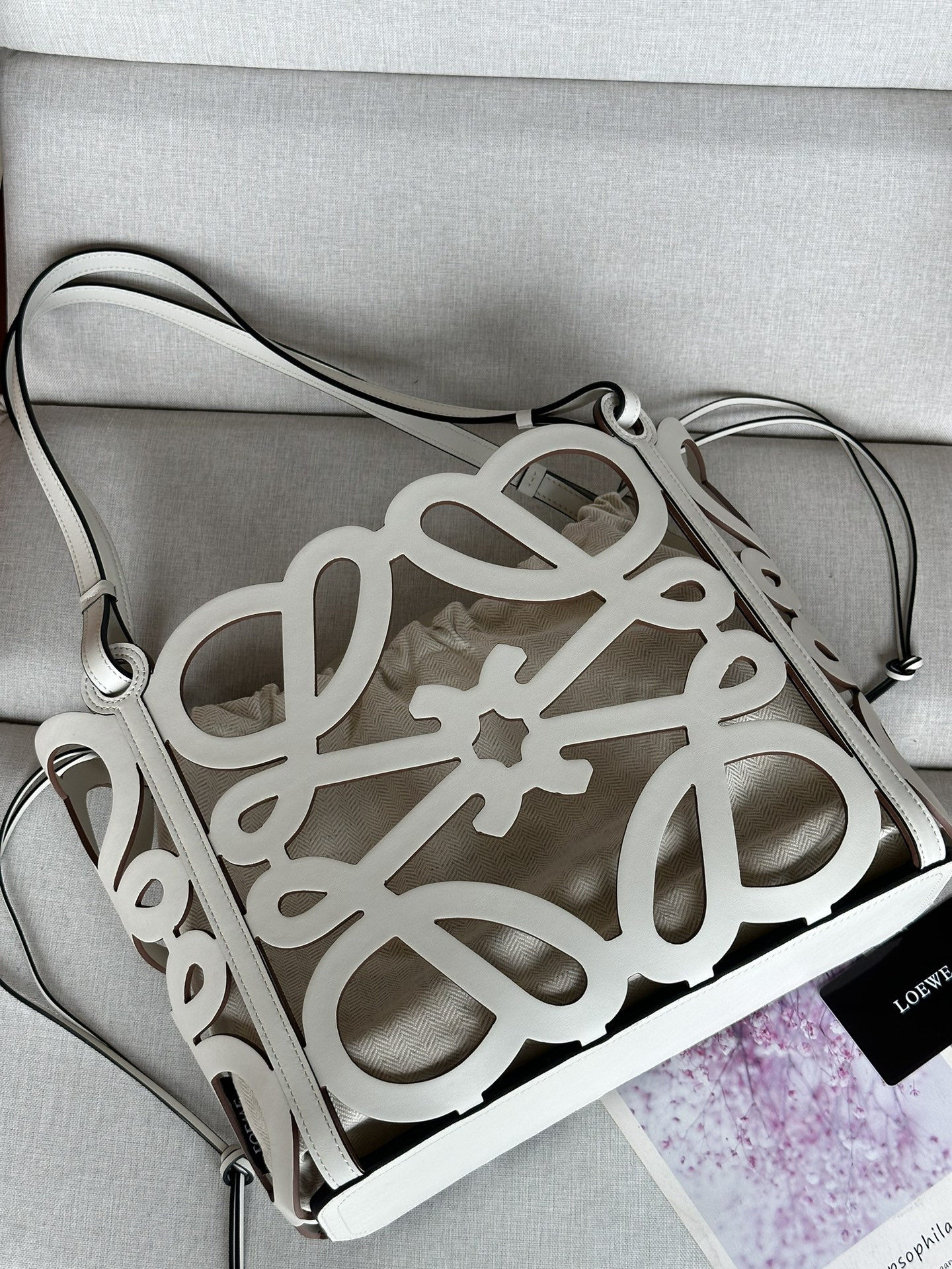 LOEWE Anagram Tote 32x27x11cm